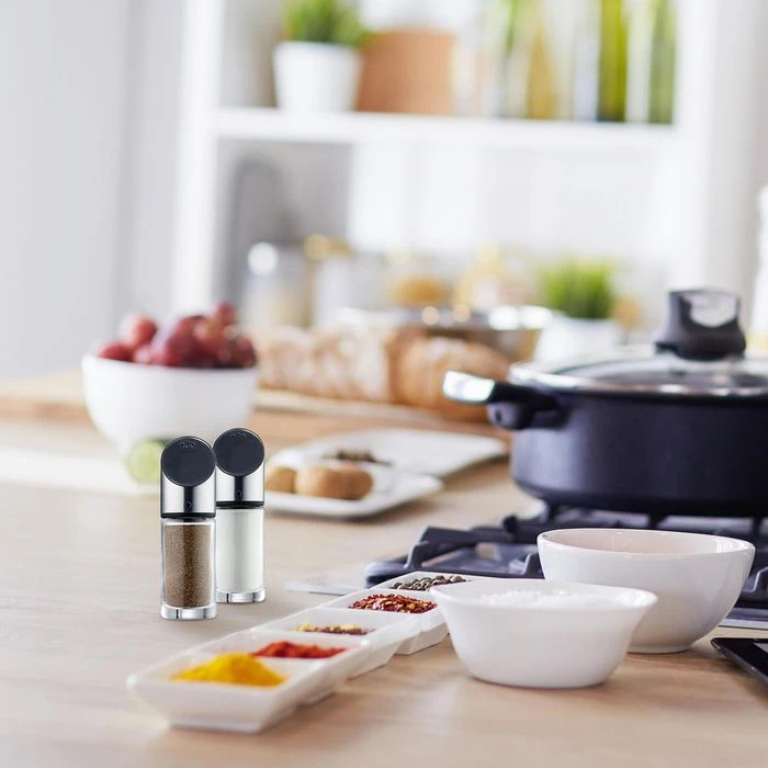 Blomus Salz-und-Pfefferstreuer Livo 63581, Set, Aus Glas / Edelstahl 3 Blomus Salz-und-Pfefferstreuer Livo 63581, Set, Aus Glas / Edelstahl – Bild 3