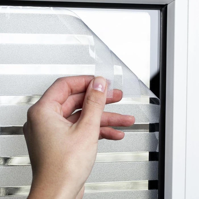 Hinrichs Fensterfolie 2521, Streifenoptik, Selbsthaftend, 42cm X 2m 3 Hinrichs Fensterfolie 2521, Streifenoptik, Selbsthaftend, 42cm X 2m – Bild 3