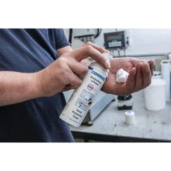 WEICON Hautschutzcreme Handschutzschaum, Wasserfester Handschuh, 200ml -Haushaltsprodukte 8fa13aca5e90cb14b43d4e8f316fbf92d4266c1e hautschutzcreme weicon handschutzschaum