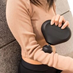 Therabody Massagepistole Theragun Mini, 3 Geschwindigkeiten, 2400 Impulse/Min, 1 Aufsatz -Haushaltsprodukte 956855d5833dc91e9414635b64284377582bd0e0 massagepistole therabody theragun mini