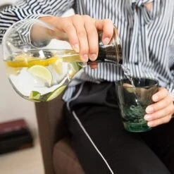 Relaxdays Karaffe 10023435, Mit Deckel, 1,5 Liter -Haushaltsprodukte d3640faf248e6d4fa2f2c1c50a550bd0db8e0f5e karaffe relaxdays 10023435