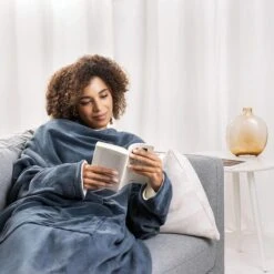 Navaris Heizdecke Snuggy, Mit Ärmeln, Dunkelblau, 9 Temperaturen, Abschaltautomatik, 195 X 125cm 13 Navaris Heizdecke Snuggy, Mit Ärmeln, Dunkelblau, 9 Temperaturen, Abschaltautomatik, 195 X 125cm -Haushaltsprodukte e1af43d53d0d34fe459bd688723c612e223668d4 heizdecke navaris mit aermeln und tasche blaucreme